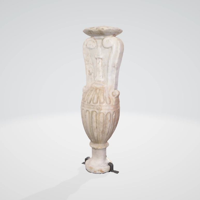 Modèle 3D numérisé d’une sculpture en forme de colonne usée, sur fond clair